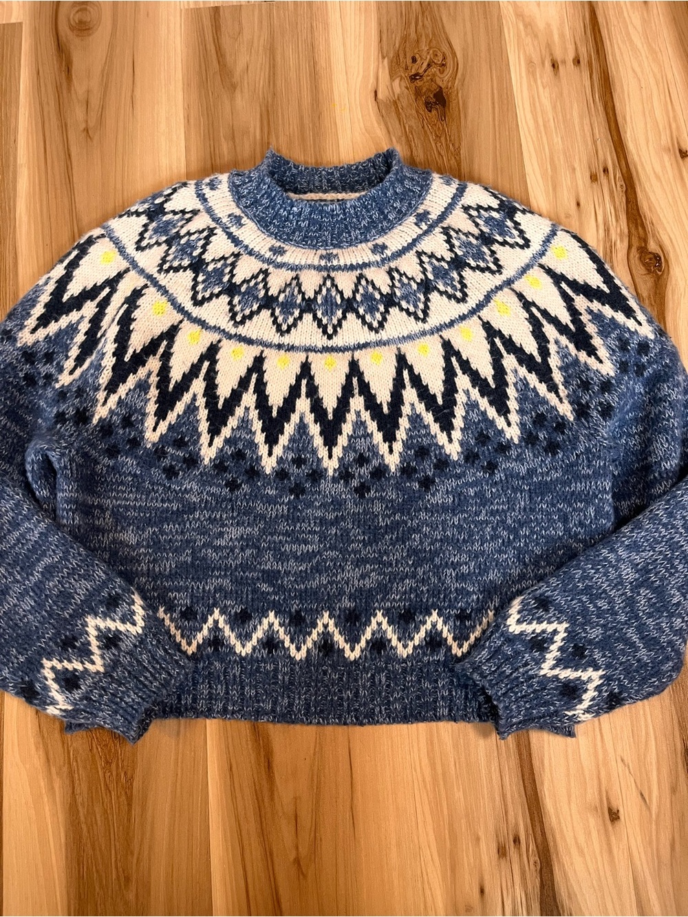 American Eagle AE Women’s Large L Snow Stopper Knit Sweater Fair Isle Blue White